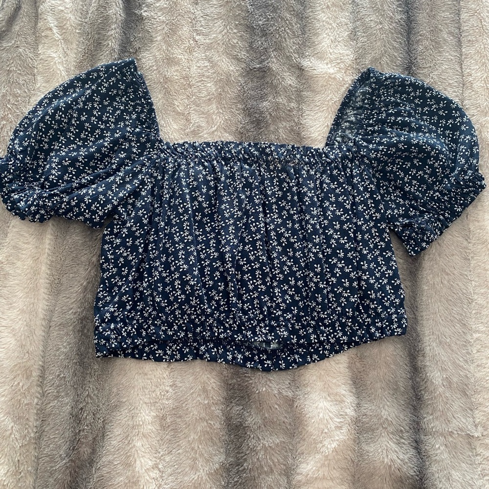Cropped floral tee